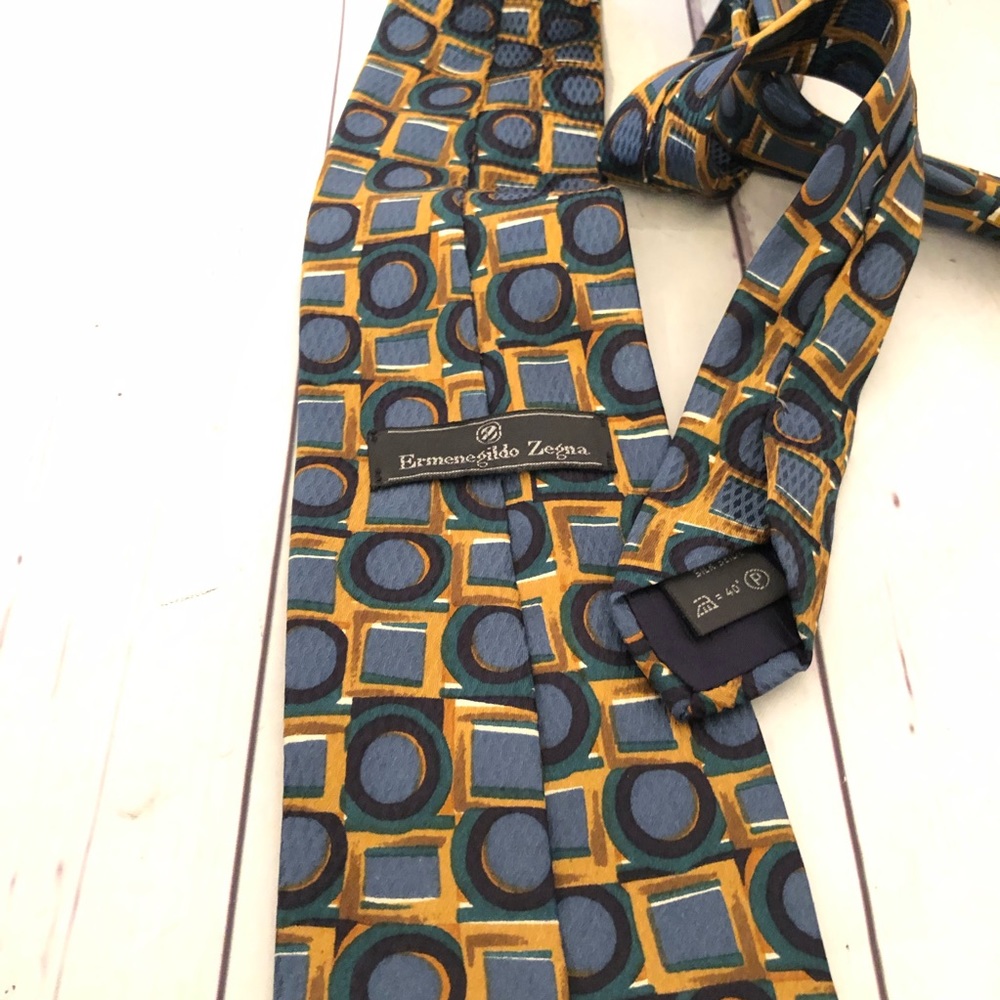 Ermenegildo Zegna Circle Designer Neck Tie Italy